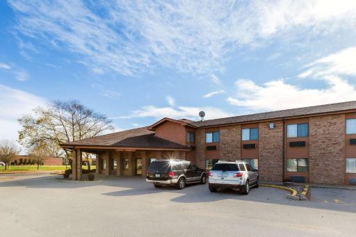 Quality Inn - Storm Lake - Housity