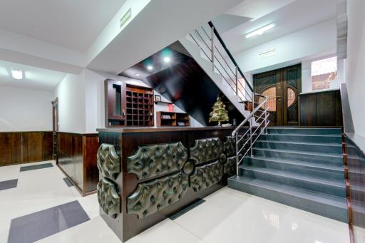 Catherine Hotel - Housity