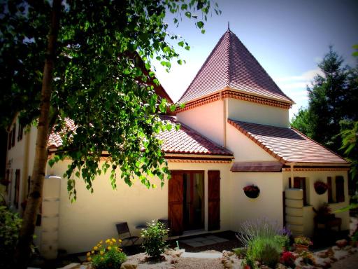 The Lodge - Housity
