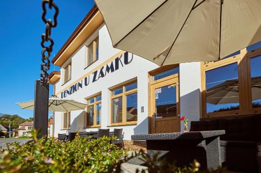 Penzion U Zámku - Housity