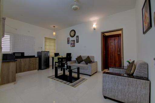 Sunshine Suites-Premium - Housity