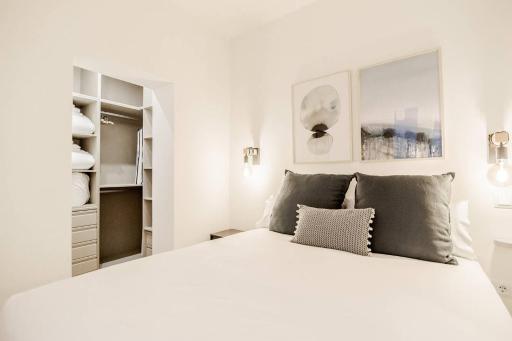 STYLISH NEST 1BD PLAZA MAYOR - SOL - Housity