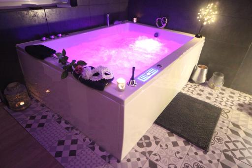 Lover's room 48 - Housity