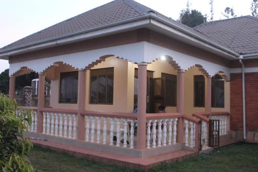 RUGIRA SCENIC HOUSE - Housity