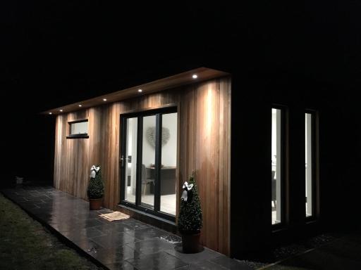 Parkknott Retreat Luxury Lodge with Private Hot Tub - Housity