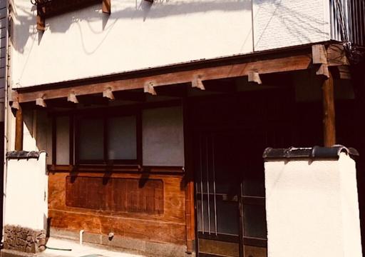 Guesthouse Angoso - Housity