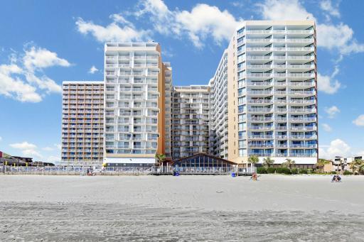 Sands Ocean Club - Housity