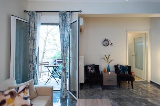 Blue Ark Athenian Nest - Housity