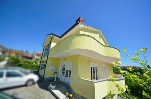 Apartments Mrkonja - Housity