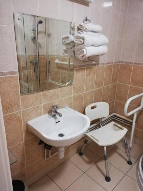 Corn Mill Lodge Hotel - Housity