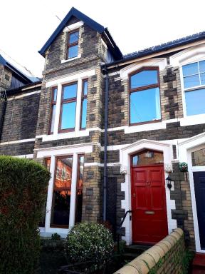 T? Selah, Rugby Ave, Neath - Housity