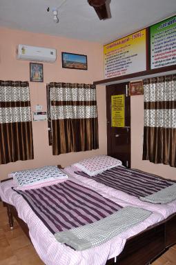 Homestay Senthil Akam - Housity