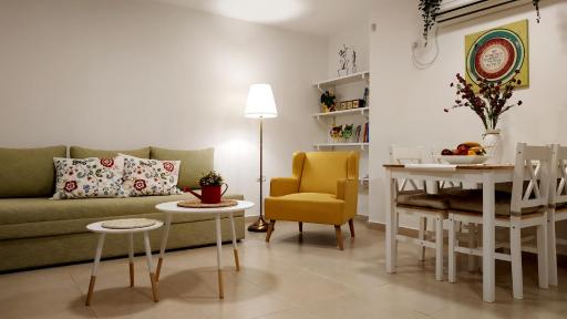 Tranquility in The Desert - Housity