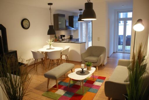 Altstadtlounge mit Terrasse - ABC227 by ABCWismar - Housity