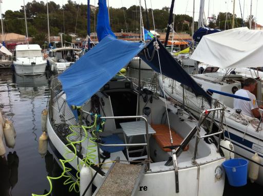 VOILIER A QUAI PORQUEROLLES - Housity