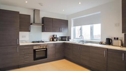 Ur City Pad - The Four Oaks House - 3 Bedrooms - 2 Bathrooms - Housity