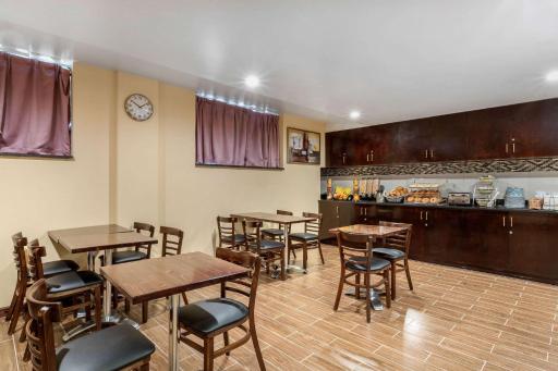 The L Hotel - Housity