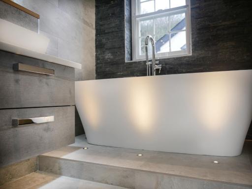 Padstow Escapes - The Long Room Luxury Apartment - Housity
