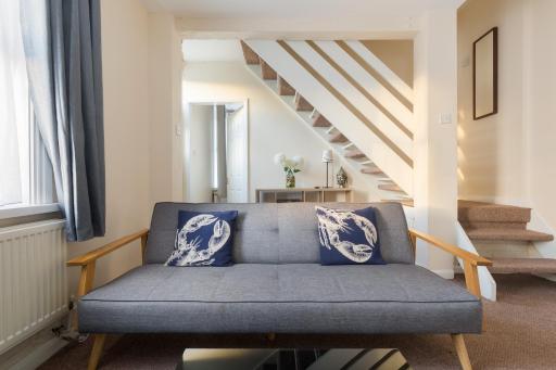 Well presented 2 bedroom house - sleeps four - Housity