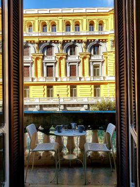 Napoli Central Loft - Housity
