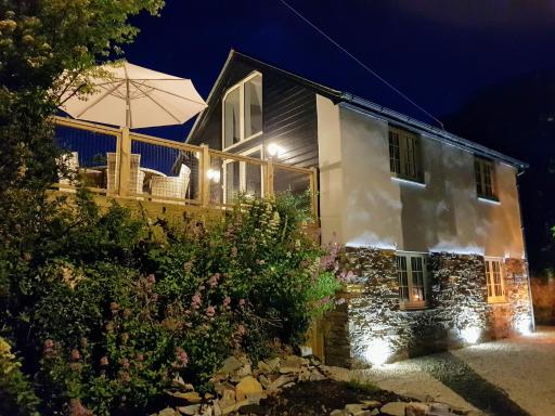 Bossiney Cove Cottage - Housity