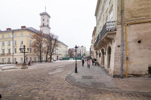 FRIENDS HOUSE on SQUARE RYNOK - Housity