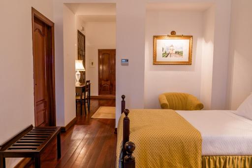Casa Amarela TH & National Monument - Housity