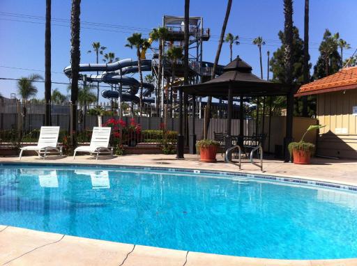 Best Inn & Suites - Housity
