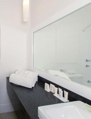 Silkari Urban CKS Sydney Airport Hotel - Housity