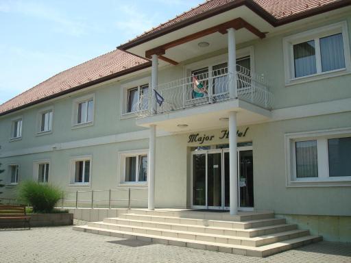 Major Hotel És Palóc Apartmanház - Housity