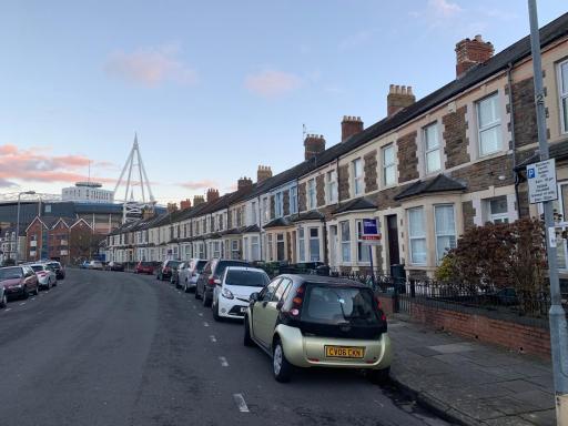 Luxurious 4-bed Victorian in the heart of Cardiff - Housity