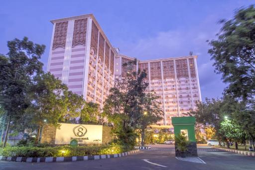 Lorin Syariah Solo Hotel - Housity