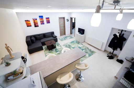 Central apartment- Shumi's - Housity