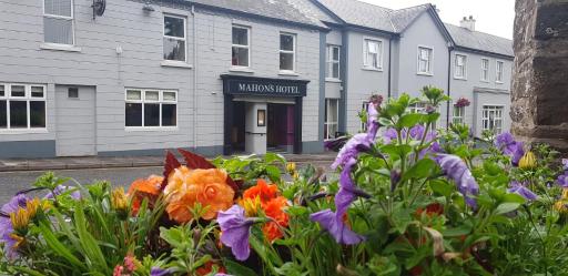 Mahon's Hotel - Housity