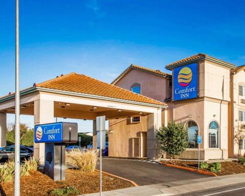 Comfort Inn Watsonville - Housity