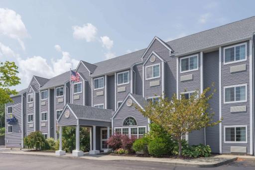 Microtel Inn & Suites by Wyndham Uncasville Casino Area - Housity