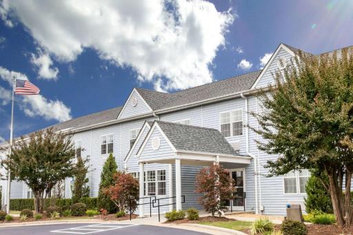 Microtel Inn by Wyndham Wilson - Housity