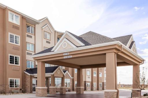 Microtel Inn & Suites by Wyndham West Fargo Near Medical Center - Housity
