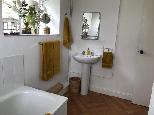 Coombe Lodge Farm House - Housity