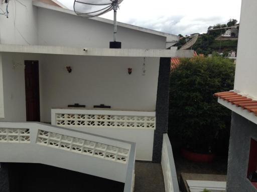 casa com piscina no centro da cidade - Housity