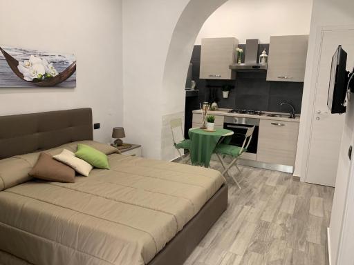 Da NINETTA RESTERETE SENZA PAROLE, GARANTITO! - Housity
