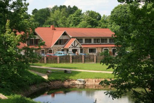 Park Hotel Brūzis - Housity