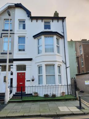 The Bromley Central Holiday Home - Blackpool Resort Collection - Housity