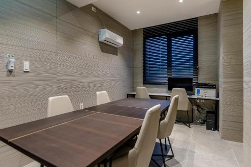 Air Sky Hotel - Housity