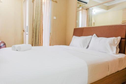 Minimalist Studio Room Great Western Resort Apartment By Travelio - Housity