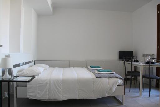 Luxory Suites - Housity
