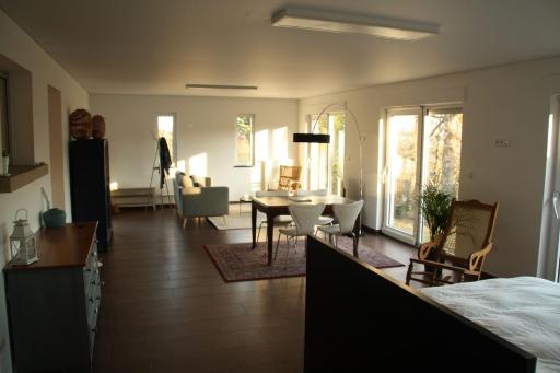 Spacious Studio minutes away Kirchberg & Lux Airport - Housity