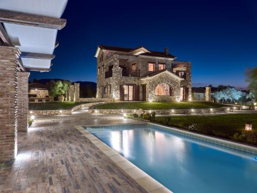 Palazzo Di P Villa, World 5th Award - Housity
