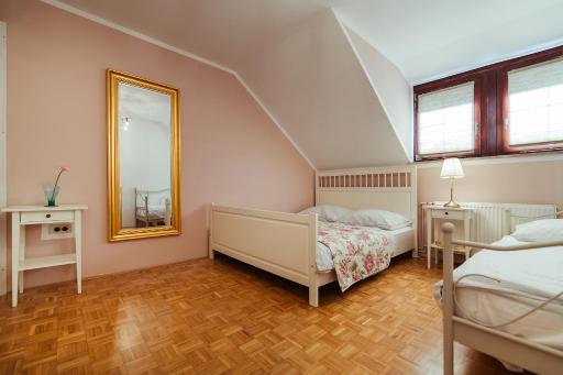 House Aurora - FREE Parking - Housity