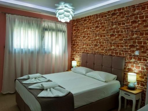 Iros Apartment - Housity